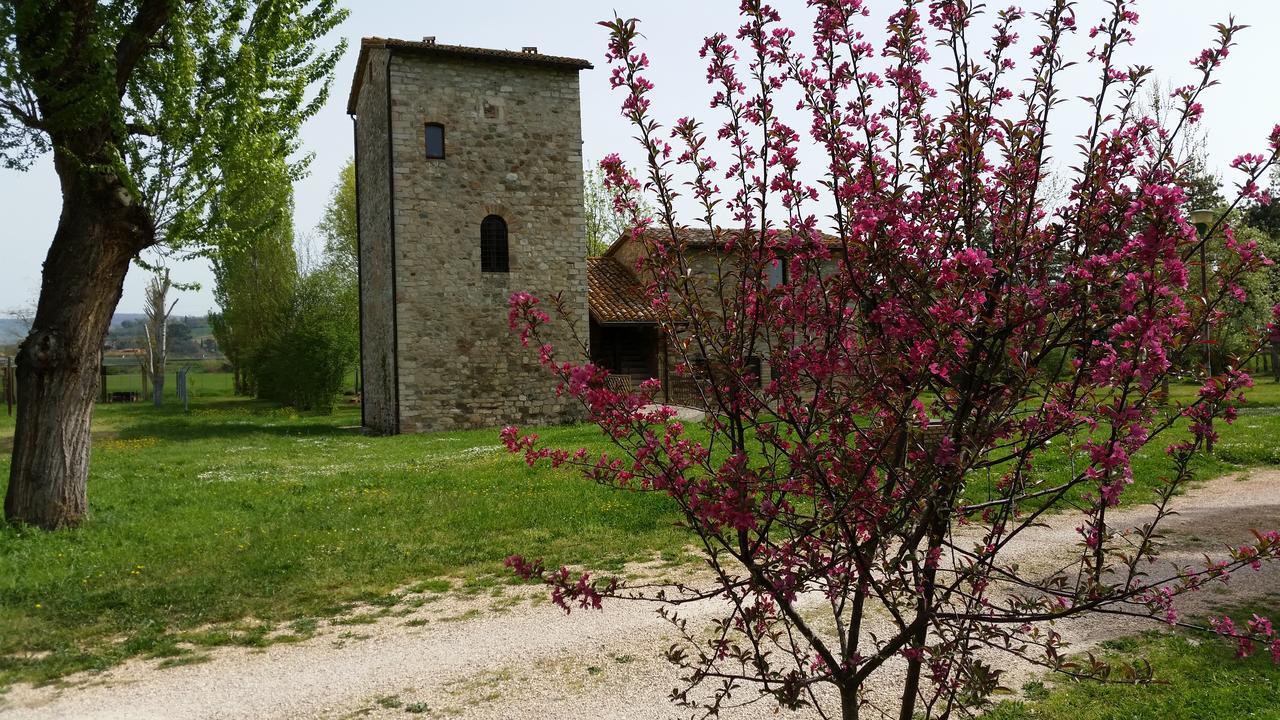 Le Torri Del Porto Hotel Todi Esterno foto